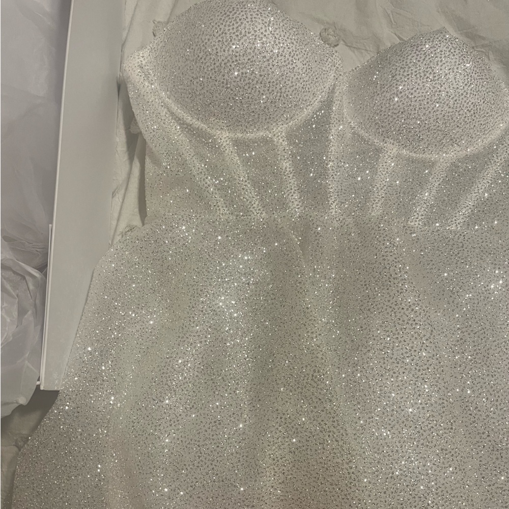 Elegant White Strapless Midi Dress - Picture 6 of 10